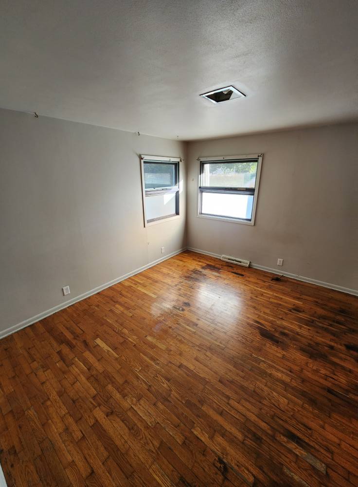 411 E Washington St Windsor MO 11.jpg